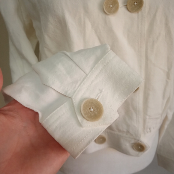 Cabi White Linen Lyocell Buttoned Blazer Crew neck - Picture 6 of 12